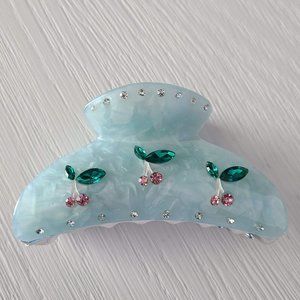 Large Resin Hair Clip - Urban Outfitters
